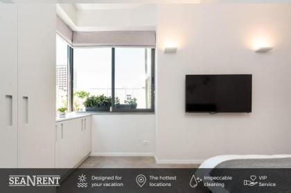 Beautiful City Apt w/Balcony by Sea N' Rent - image 14