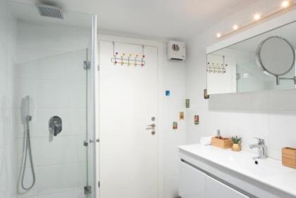 Beautiful 2BDR close to Bialik Place by HolyGuest - image 4