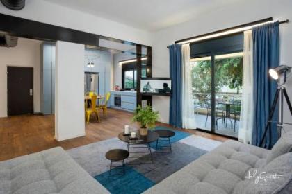 Loftstyle Beach in Gordon ByHolyguest - image 3