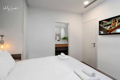 Loftstyle Beach in Gordon ByHolyguest - image 5