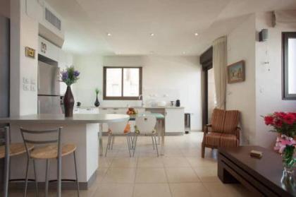 Cosy 1BR near Beach by FeelHome - image 12