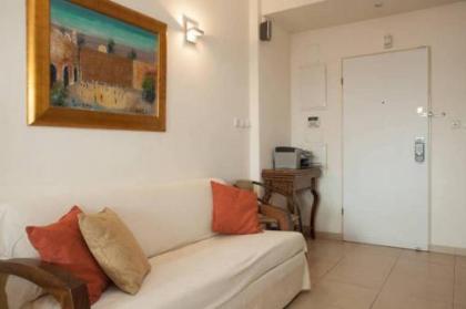 Cosy 1BR near Beach by FeelHome - image 17