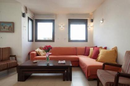 Cosy 1BR near Beach by FeelHome - image 2