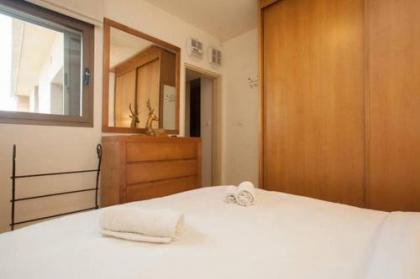 Cosy 1BR near Beach by FeelHome - image 20