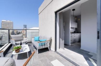 The Roof - By Sea Land Suites - image 9