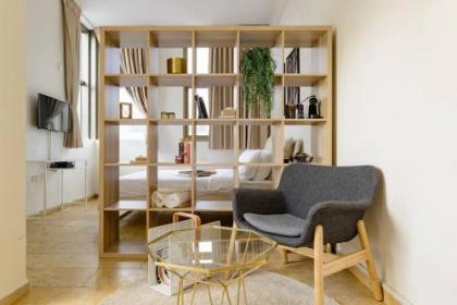 Bright and spacious loft by the sea with Bomb Shelter - image 10