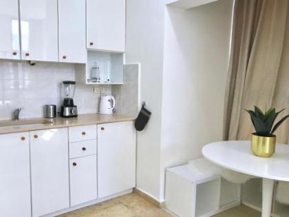 Bright and spacious loft by the sea with Bomb Shelter - image 17