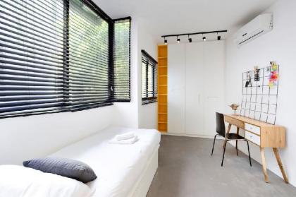Modern 3BR in Druyanov by HolyGuest - image 3