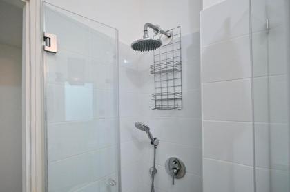 Great 2BR in Lassale street by HolyGuest - image 9