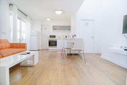 Ben Yehuda Rooftop Apartments - image 13