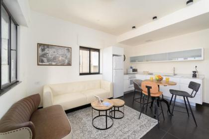 16 HaRakevet Street - By Beach Apartments TLV - image 18
