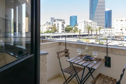 16 HaRakevet Street - By Beach Apartments TLV - image 8