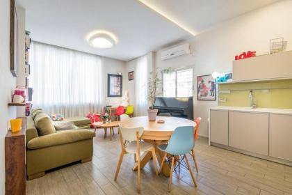 Trust Inn - Lovely & Trendy 2bdr apt near by Beach - image 17