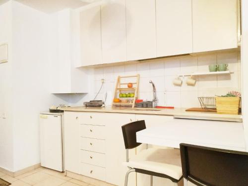 Willy Brandt-Affordable Cute Studio near the beach - image 3