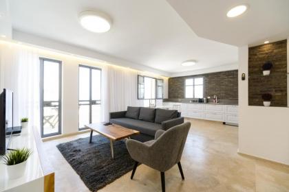 6 Ben Azariah - By Beach Apartments TLV