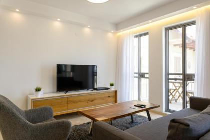 6 Ben Azariah - By Beach Apartments TLV - image 4