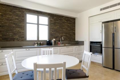 6 Ben Azariah - By Beach Apartments TLV - image 5