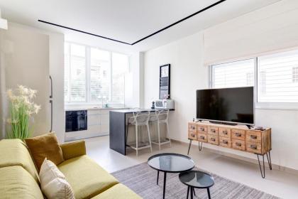 Ella SR by TLV2rent - image 3