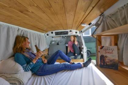 Caravan Hostel Tel Aviv By Roger Age 18-45 - image 1