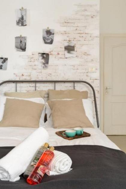 Sea View Designed Studio Apartment in Front of Hilton TLV - image 11