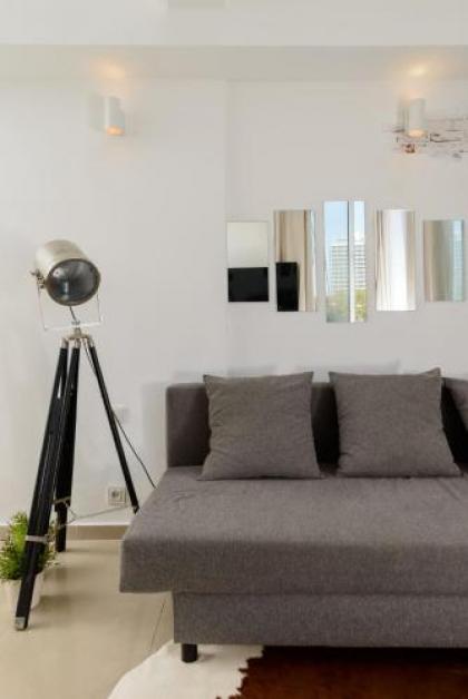 Sea View Designed Studio Apartment in Front of Hilton TLV - image 6