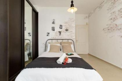 Sea View Designed Studio Apartment in Front of Hilton TLV - image 8