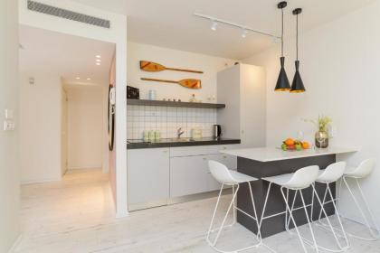 6 Tankhum - By Beach Apartments TLV - image 5