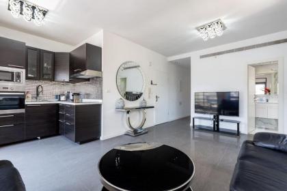 BnBIsrael apartments - Hakovchim Miroir - image 19