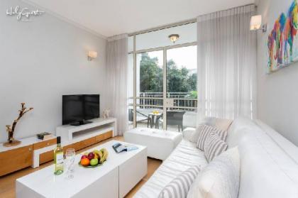Clear 3BR near Bograshov by HolyGuest - image 12