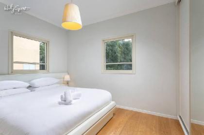 Clear 3BR near Bograshov by HolyGuest - image 6