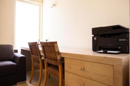 Amazing 3BR Spacious With Balcony 8th Floor - image 12