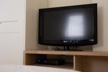 Amazing 3BR Spacious With Balcony 8th Floor - image 19