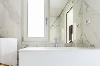 Sasson & Co Luxury Designer APT Center Neve Tzedek