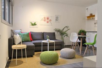 Amazing 2r flat at the most  visited place in TLV