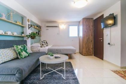 Pinsker St. Studios - by Comfort Zone TLV - image 1