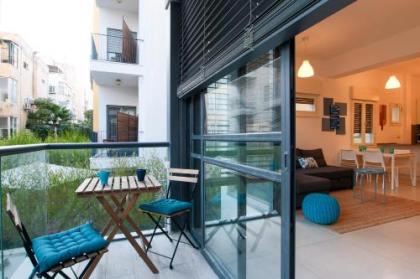 Trendy with balcony on Sheinkin by FeelHome - image 1