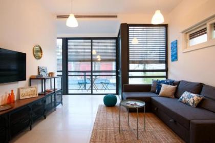 Trendy with balcony on Sheinkin by FeelHome - image 9