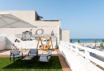 YARKON - By Beach Apartments TLV - image 1