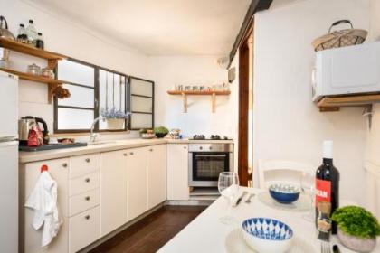 Sea Breeze Garden Apt 4 mins to the Beach by Sea N' Rent - image 19