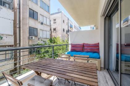 Trust Inn - Lovely 1BDR with Balcony in Sheinkin - image 4