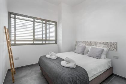 Trust Inn - Lovely 1BDR with Balcony in Sheinkin - image 7