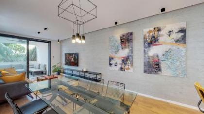 Perfect 4BR in Frishman by HolyGuest - image 11