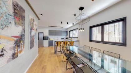 Perfect 4BR in Frishman by HolyGuest - image 14