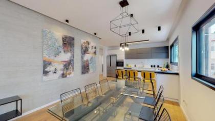 Perfect 4BR in Frishman by HolyGuest - image 8