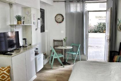 Beautiful urban studio - image 3