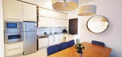 BnB Israel Apartments - HaRav Kook Lilas - image 8
