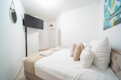 Amazing apartment - 5 min from the beach-Yalarent - image 12