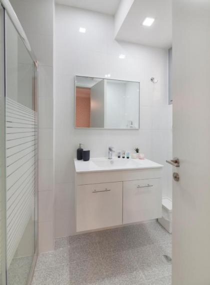 36 Geula - By Beach Apartments TLV - image 10