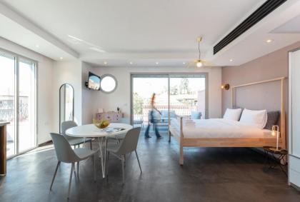 KEDEM - By Beach Apartments TLV - image 1