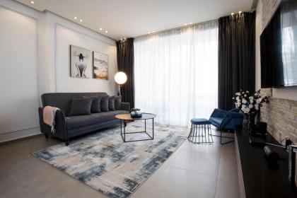 Emilia TLV - image 19
